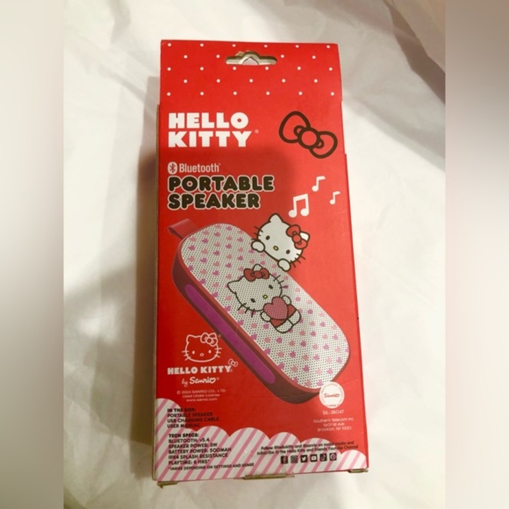 Hello Kitty‎ pink heart pattern portable bluetooth speaker brand new
